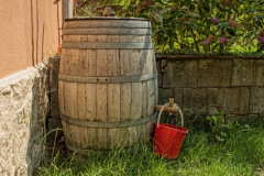 Fass im Garten im Brückenhaus Naumburg