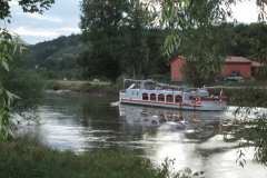 Schiff direkt am Ferienhaus Brückenhaus Naumburg