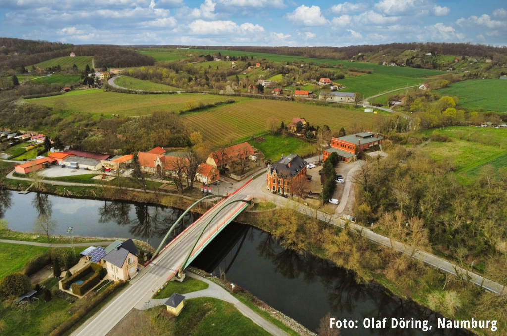 Luftaufnahme © Olaf Döring, Naumburg. Ferienhaus mit Ferienwohnungen Brückenhaus Naumburg, Außenaufnahmen,